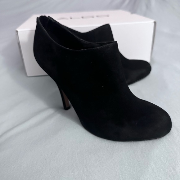 Women’s black Aldo suede shoes size US 8 - Picture 1 of 9